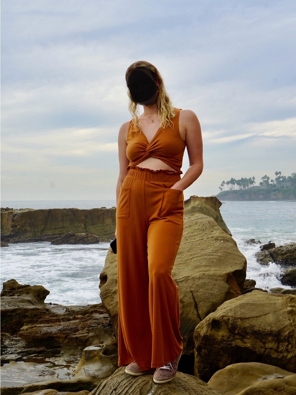 Women’s Rust Wide-Leg Set with Twist Front